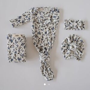 Newborn Bundle in Bluebell & zipper footie onesie